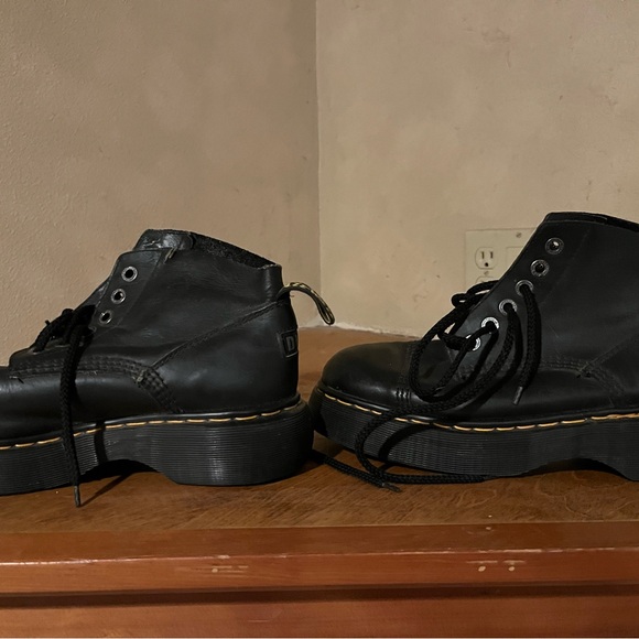 Vintage Doc Martens DM’s. Size 8. Rugged soles “with bouncing soles”. - Picture 7 of 7